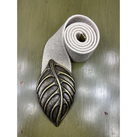 Versatile White Stretch Belt with Metallic Brass Tone Leaf Clasp Fits up to 2X - Picture 4 of 5